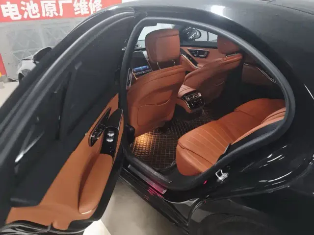Mercedes-Benz S-Class — Фото автомобиля 4