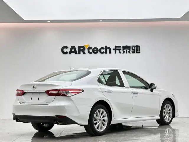 Toyota Camry — Фото автомобиля 5