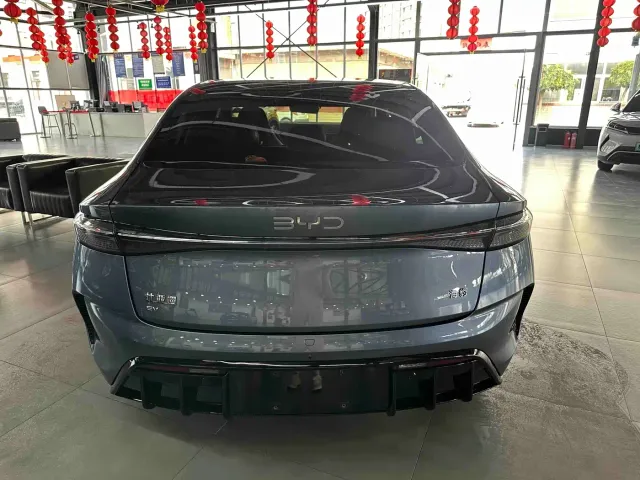 BYD Seal — Фото автомобиля 8