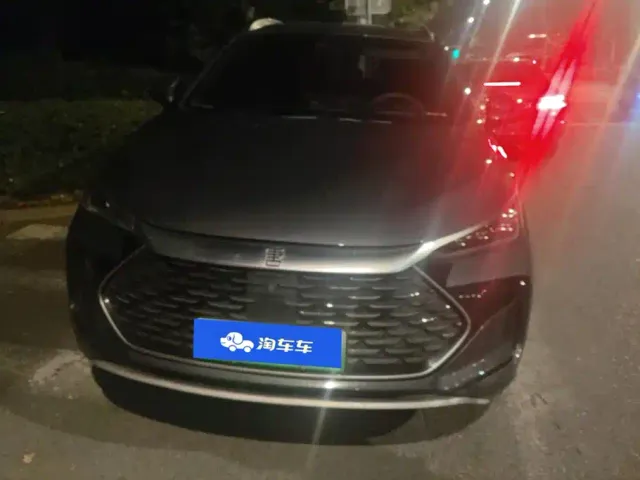 BYD Tang — Фото автомобиля 2