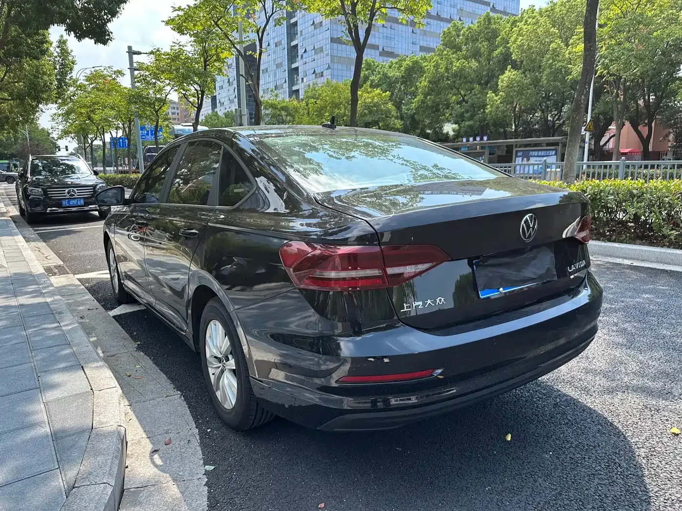 Volkswagen Lavida 2022 1.5L Auto Vision Edition — Фото автомобиля 5