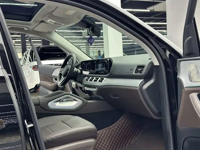Mercedes-Benz GLE-Class — Фото автомобиля 10