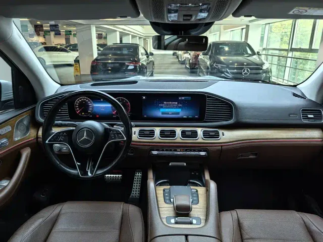 Mercedes-Benz GLS-Class — Фото автомобиля 10