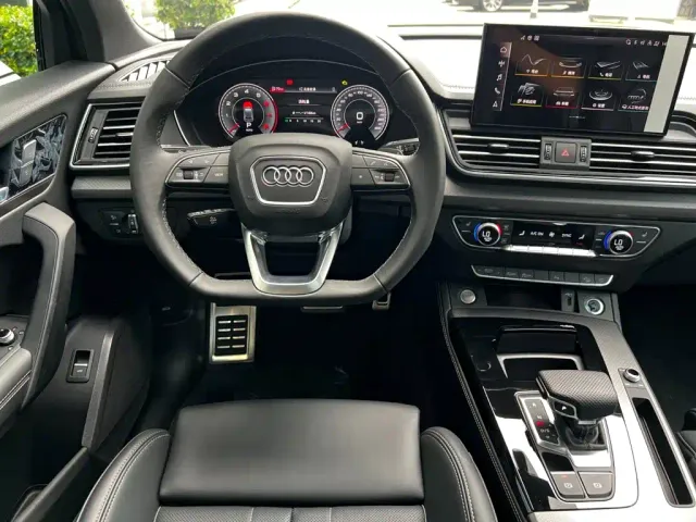 Audi Q5L — Фото автомобиля 11