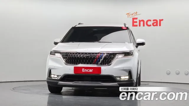 Kia Canival Carnival 4 поколение Бензин 7 мест Signature — Фото автомобиля 3