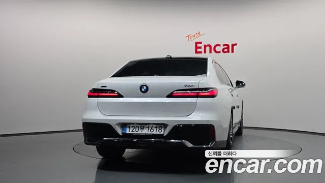 BMW 7-Series 7 серия (G70) 740i xDrive M Sport Limited — Фото автомобиля 4