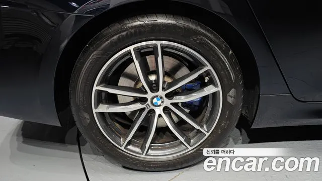 BMW 5-Series — Фото автомобиля 5