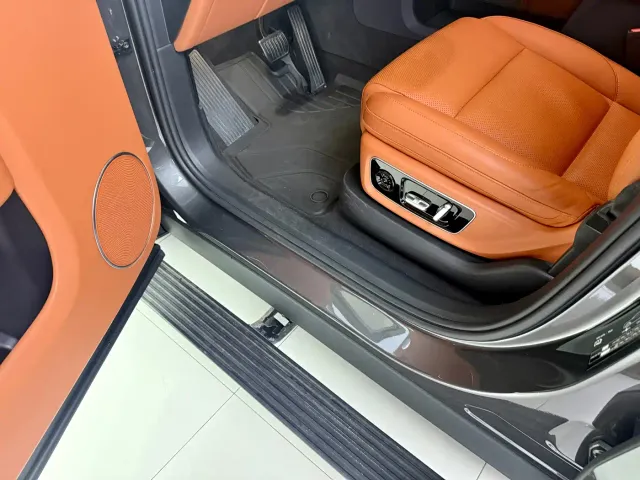 Li Auto L9 — Фото автомобиля 4