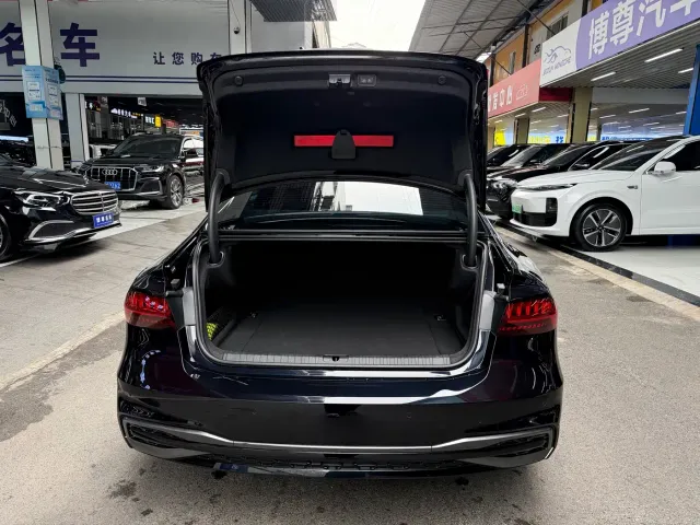 Audi A7L — Фото автомобиля 20