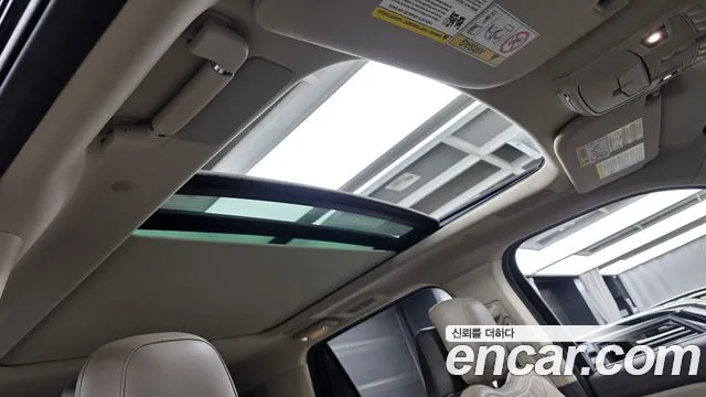 Lincoln Navigator 4th Gen — Фото автомобиля 23