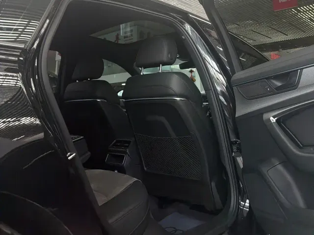 Audi A6L — Фото автомобиля 24