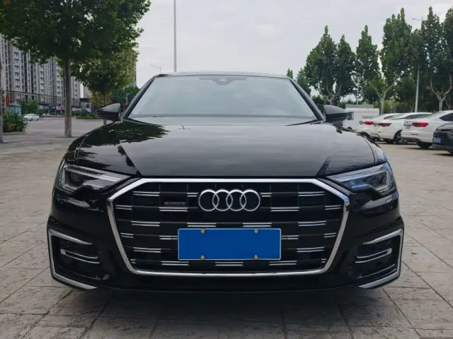 Фотография автомобиля — Audi A6L