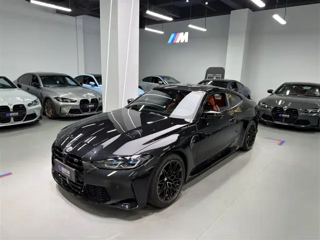 Фотография автомобиля — BMW M4