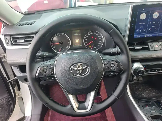 Toyota Wildlander — Фото автомобиля 10