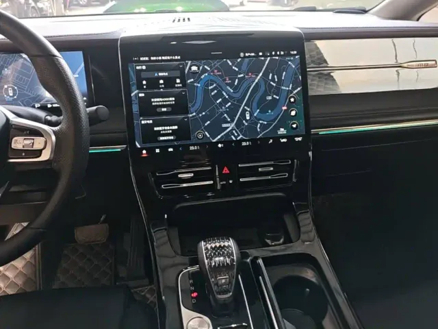 GAC Trumpchi M8 — Фото автомобиля 12