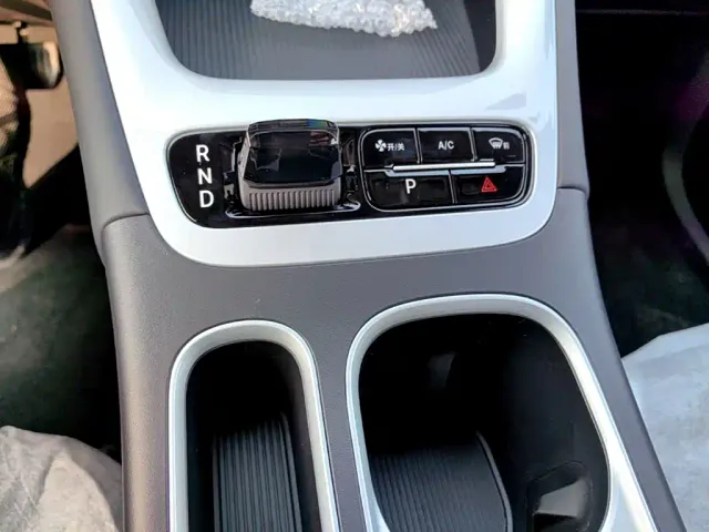 Geely Starry Wish — Фото автомобиля 13