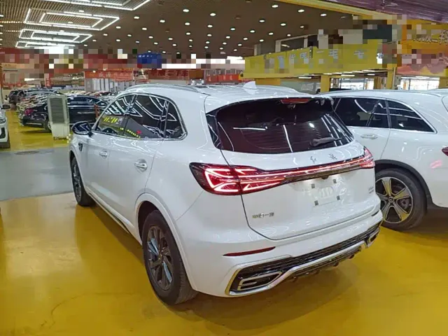 Hongqi HS5 — Фото автомобиля 4