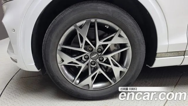 Genesis GV70 — Фото автомобиля 5