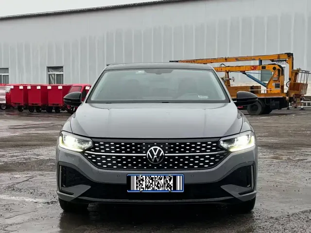 Volkswagen Lavida — Фото автомобиля 2