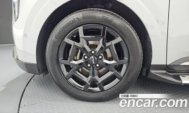 Kia Carnival 4th Gen — Фото автомобиля 5