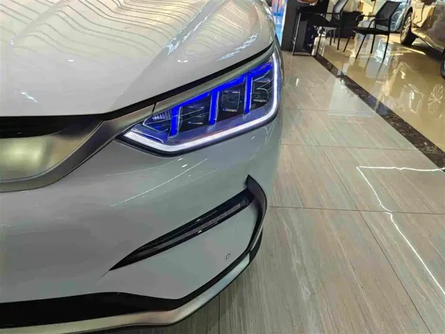 BYD Song PLUS — Фото автомобиля 16