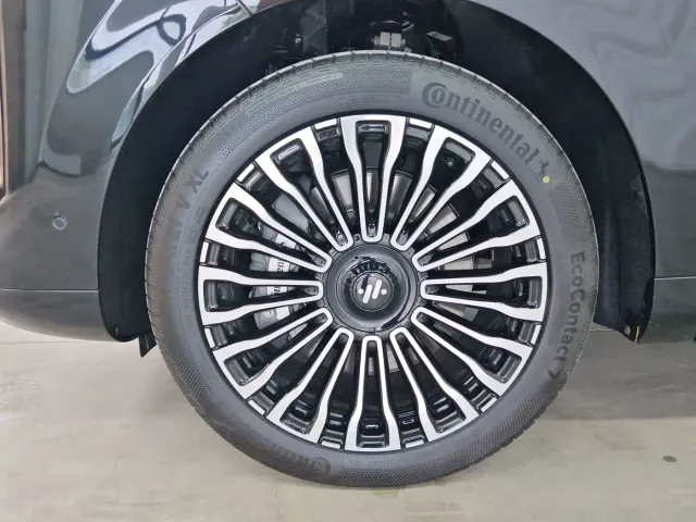 IM Motors LS8 — Фото автомобиля 14