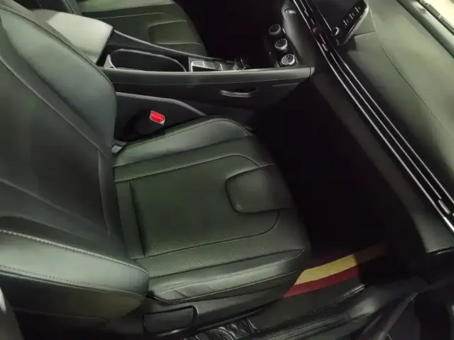 Hyundai Elantra — Фото автомобиля 8