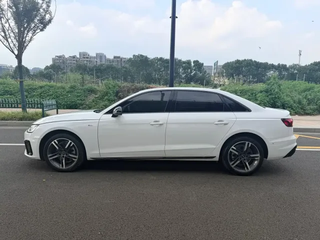 Audi A4L — Фото автомобиля 3