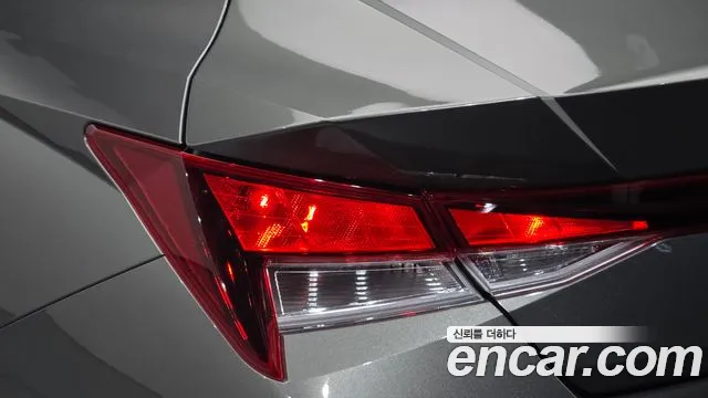 Hyundai Avante CN7 — Фото автомобиля 8