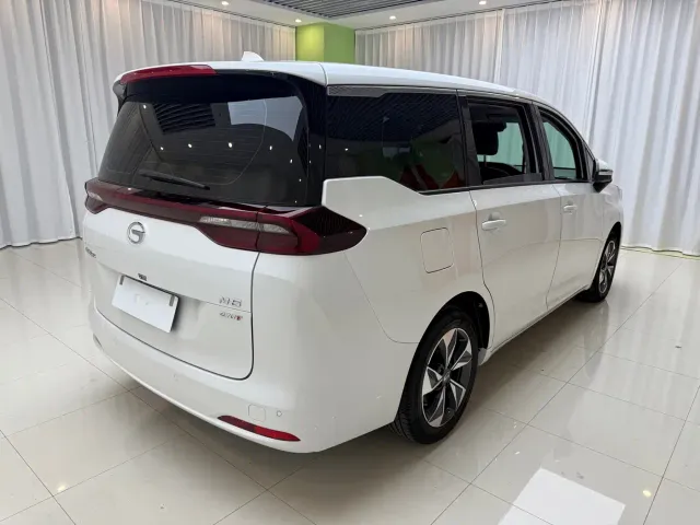 GAC Trumpchi M6 — Фото автомобиля 4