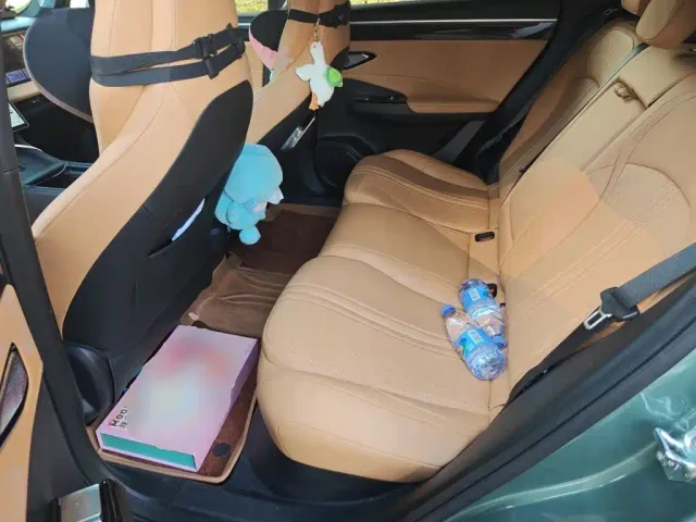 Geely Galaxy L7 — Фото автомобиля 18