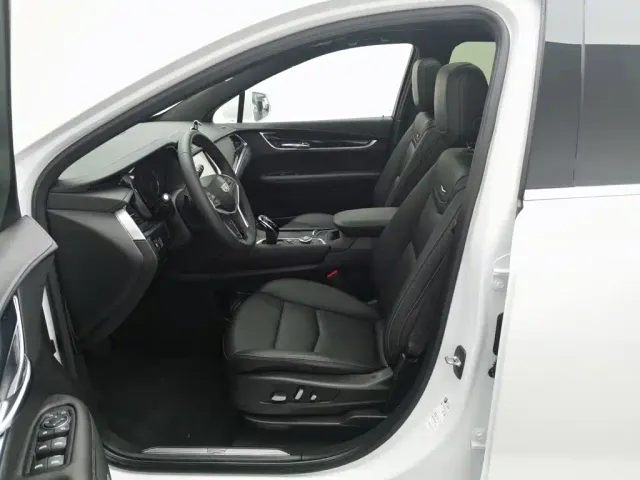 Cadillac XT5 — Фото автомобиля 10