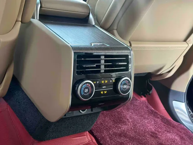 Land Rover Range Rover — Фото автомобиля 14