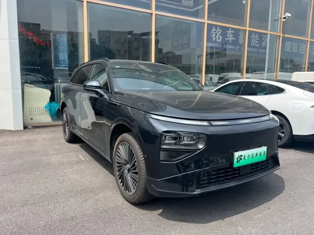 XPeng XPeng G9 2025 Model Long Range Ultra — Фото автомобиля 3