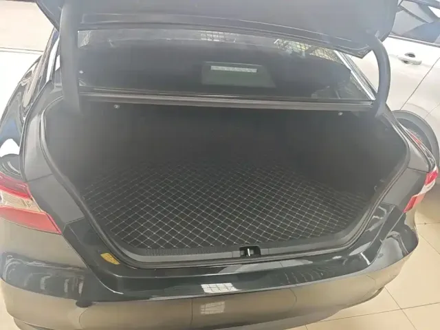 Toyota Camry — Фото автомобиля 18