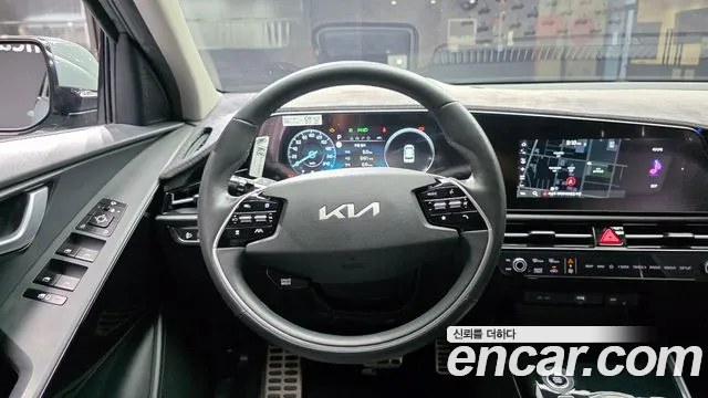 Kia Niro The All New Niro Signature — Фото автомобиля 13