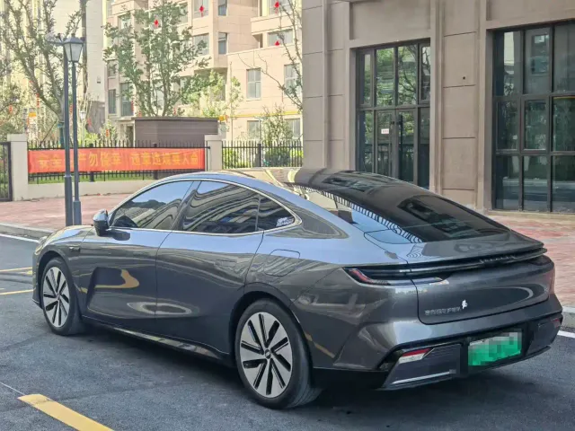 Geely Galaxy E8 — Фото автомобиля 9