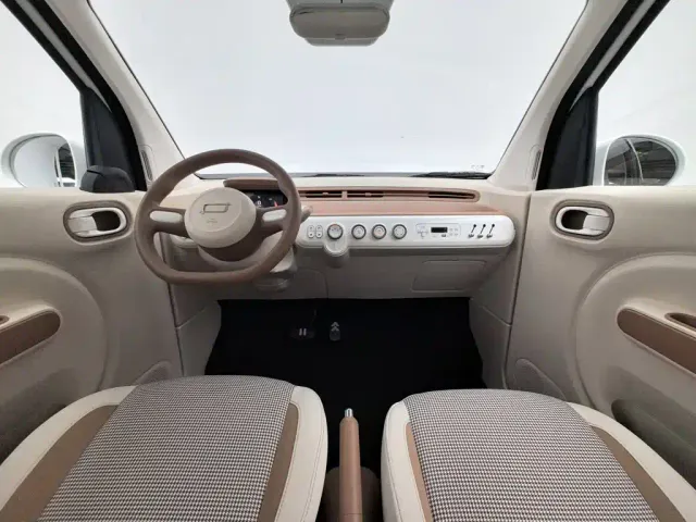 Besturn Bestune Pony 2026 222km Colorful Horse — Фото автомобиля 5
