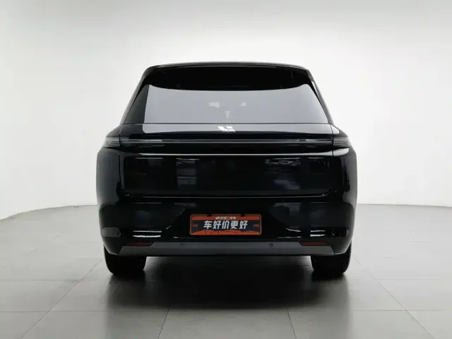 Li Auto L8 — Фото автомобиля 4