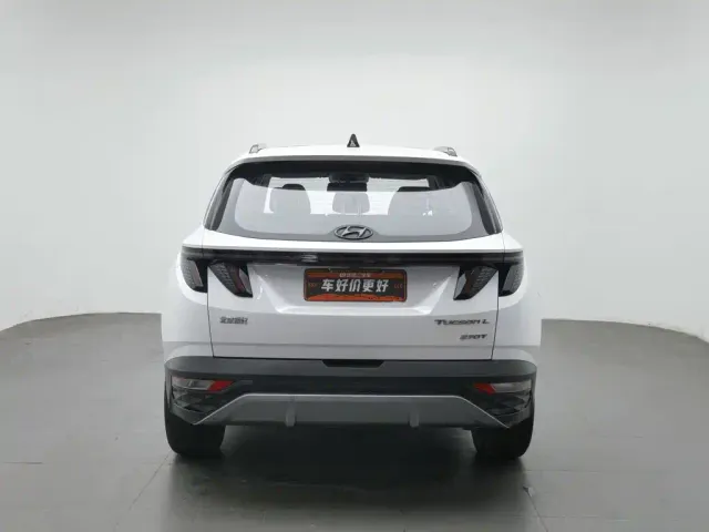 Hyundai Tucson — Фото автомобиля 4