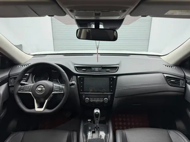 Nissan X-Trail — Фото автомобиля 14