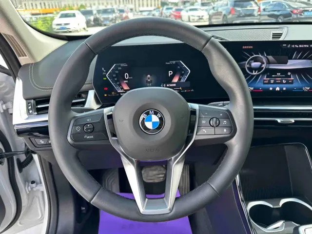 BMW X1 — Фото автомобиля 14