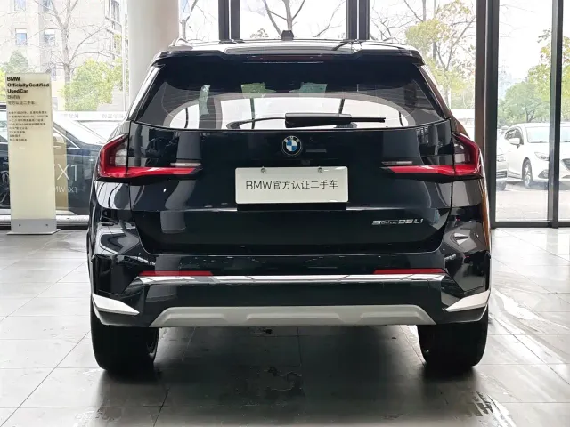 BMW X1 — Фото автомобиля 13