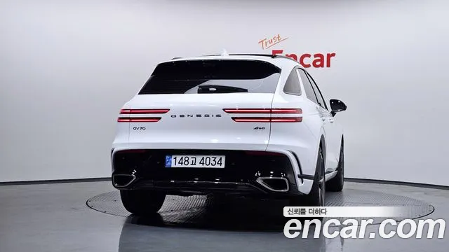 Genesis GV70 3.5T Бензин AWD — Фото автомобиля 3