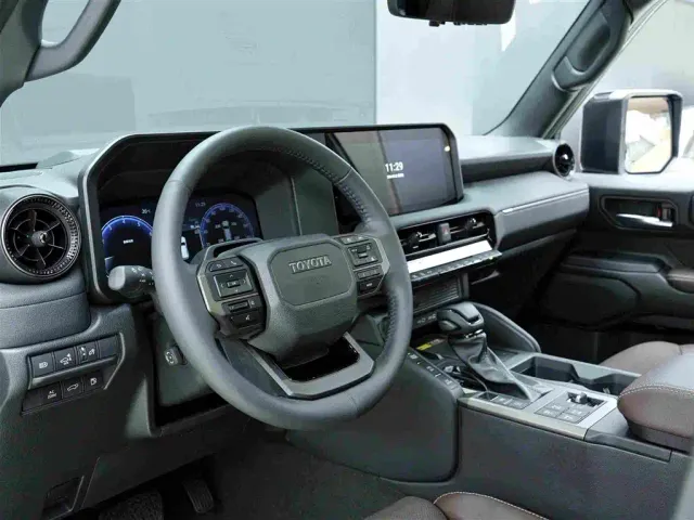 Toyota Prado — Фото автомобиля 7