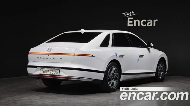 Hyundai Grandeur Grandeur (GN7) 2.5 Бензин 2WD — Фото автомобиля 2
