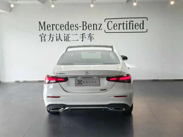 Mercedes-Benz E-Class — Фото автомобиля 14