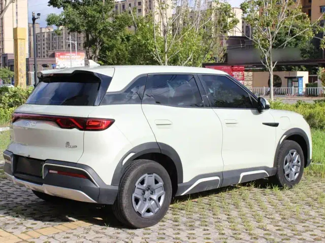 BYD Yuan UP — Фото автомобиля 6