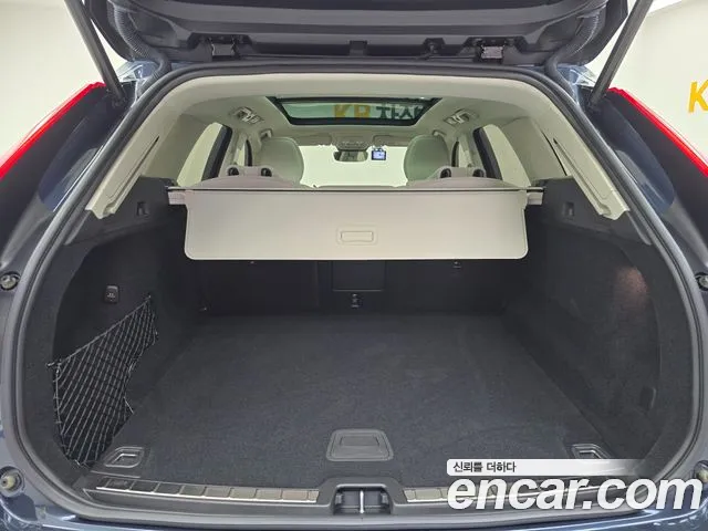 Volvo XC60 Generation 2 — Фото автомобиля 19
