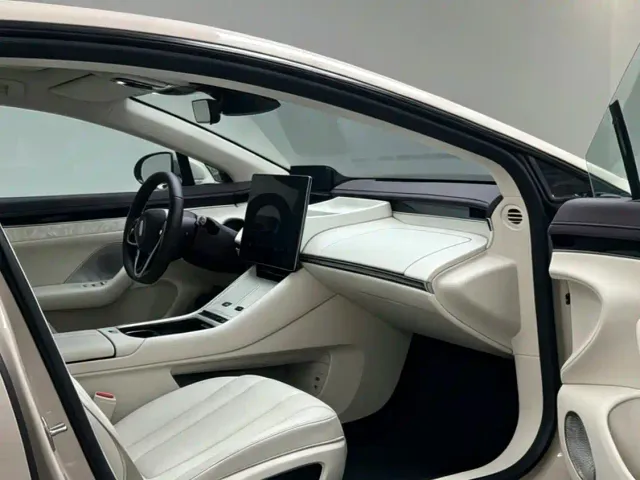 Luxeed S7 — Фото автомобиля 8